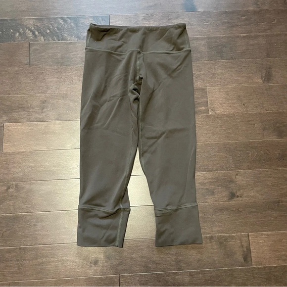 Brown Lululemon Capri Pant Size 4 - Picture 2 of 6
